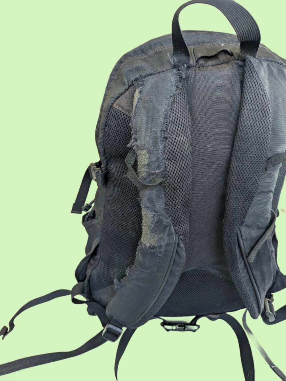 Used The North Face RECON Backpack Black - Picture 11 of 14